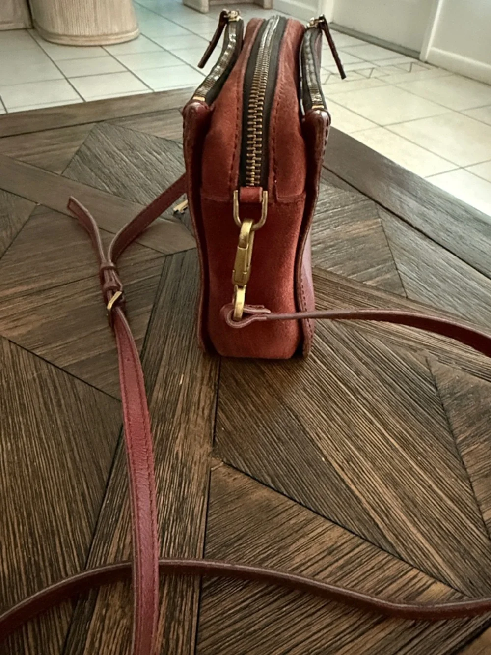 Fossil Campbell Dark Red Leather Suede Crossbody Bag Adjustable Strap - Picture 4 of 11